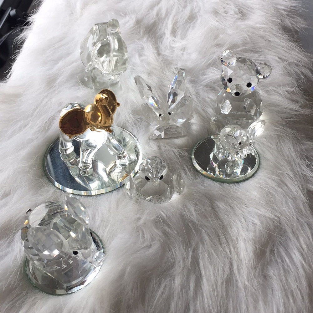 7 Glass animals and glass spots